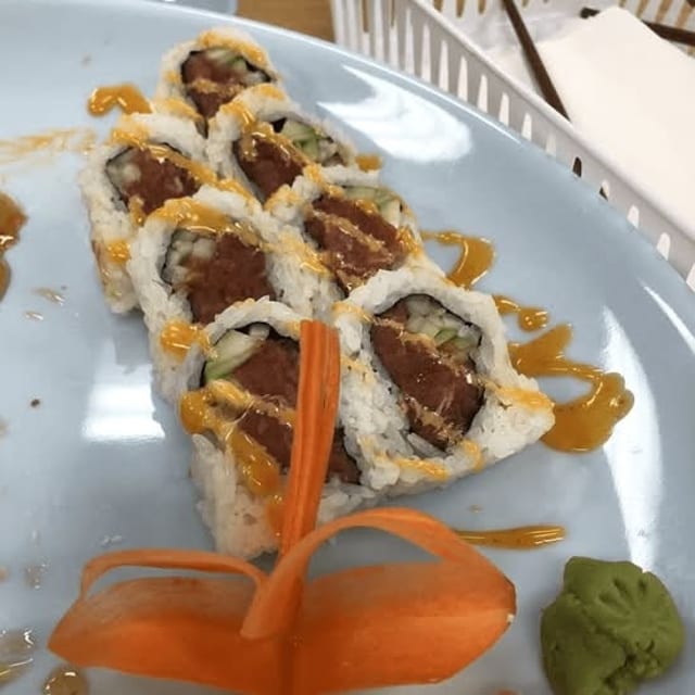 Tuna Roll.